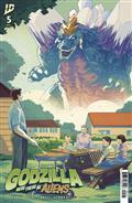 Godzilla Here There Be Aliens #5 Variant B (Hernandez)