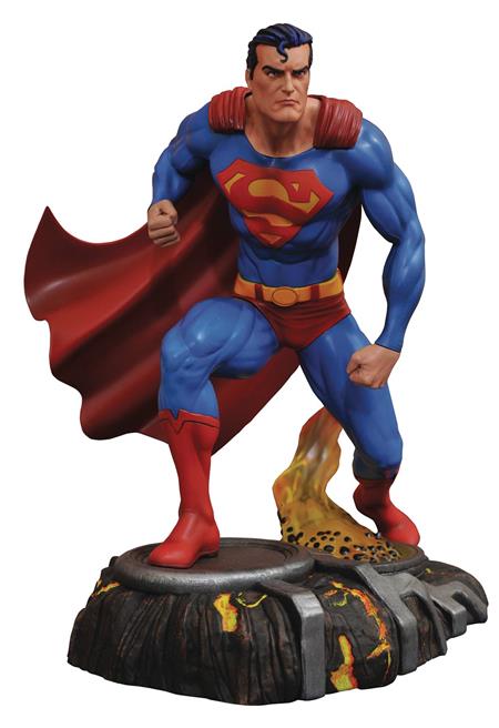 DC GALLERY SUPERMAN COMIC PVC STATUE (C: 1-1-0)