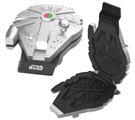 STAR WARS DELUXE MILLENNIUM FALCON WAFFLE MAKER (C: 1-1-2)