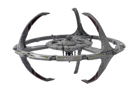 STAR TREK STARSHIPS FIG MAG SPECIAL #1 DS9 SPACE STATION (C: