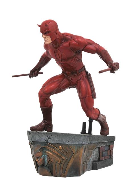 MARVEL PREMIER DAREDEVIL COMIC STATUE (C: 1-1-2)