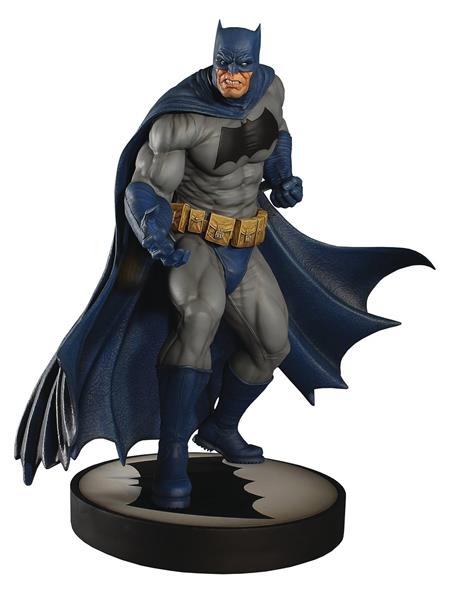DC BATMAN DARK KNIGHT 12.5IN MAQUETTE (Net) (C: 1-1-2)