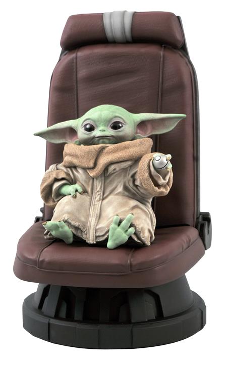 STAR WARS THE MANDALORIAN CHILD IN CHAIR 1/2 SCALE STATUE (C