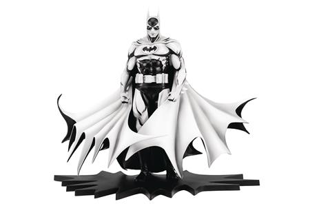 SDCC 2024 DC HEROES BATMAN B&W PX PVC 1/8 STATUE 