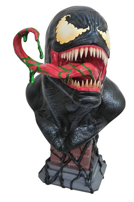 LEGENDARY COMICS VENOM 1/2 SCALE BUST (C: 1-1-2)