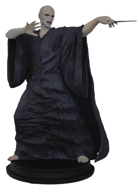 HARRY POTTER LORD VOLDEMORT 8IN POLYSTONE STATUE (C: 1-1-2)