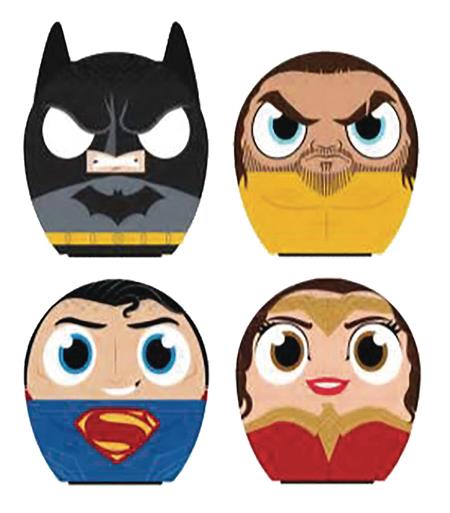 JUSTICE LEAGUE BITTY BOOMERS MINI SPEAKER 12PC ASST DS (C: 1