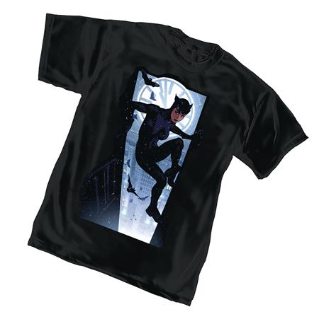 DC HEROES CATWOMAN WALL T/S LG (C: 1-1-1)