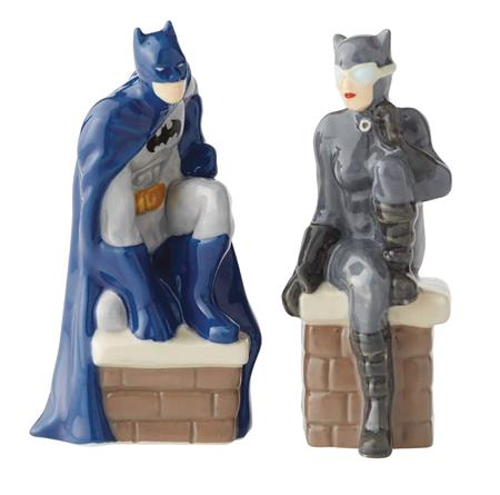 DC BATMAN AND CATWOMAN SALT & PEPPER SHAKER (C: 1-1-2)