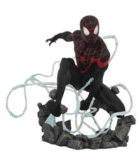 MARVEL PREMIER COLLECTION COMIC MILES MORALES STATUE (Net)